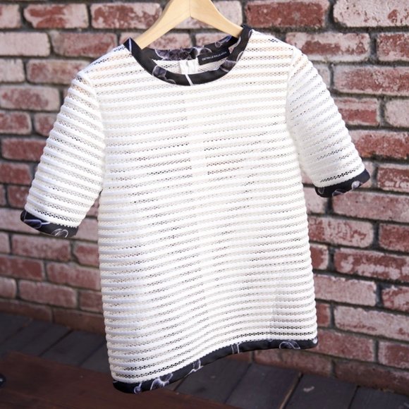 OSTWALD HELGASON - semi sheer structured blouse- fits smaller - Picture 4 of 15